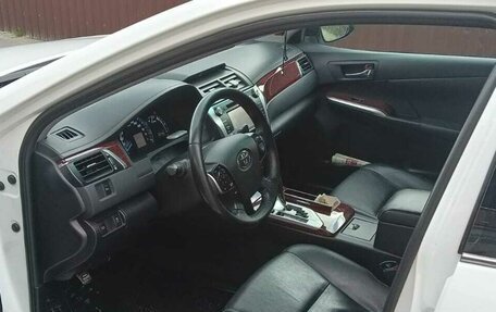 Toyota Camry, 2013 год, 1 950 000 рублей, 4 фотография
