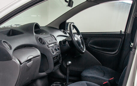 Toyota Vitz, 2004 год, 424 800 рублей, 17 фотография