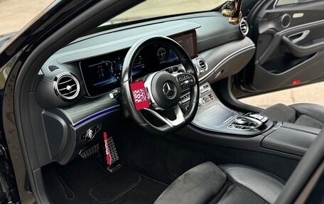 Mercedes-Benz E-Класс, 2019 год, 3 845 000 рублей, 2 фотография