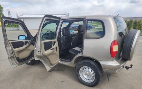 Chevrolet Niva I рестайлинг, 2006 год, 389 000 рублей, 10 фотография