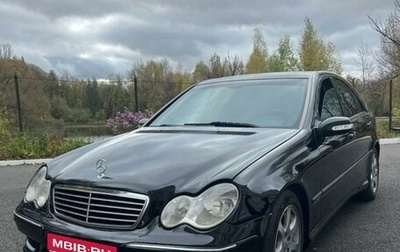 Mercedes-Benz C-Класс, 2005 год, 830 000 рублей, 1 фотография
