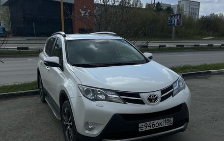 Toyota RAV4, 2015 год, 2 290 000 рублей, 1 фотография