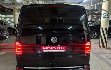 Volkswagen Caravelle T6 рестайлинг, 2017 год, 3 790 000 рублей, 2 фотография