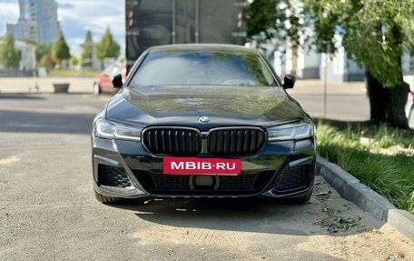 BMW 5 серия, 2021 год, 6 100 000 рублей, 3 фотография