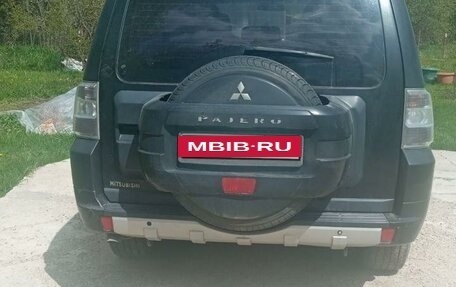 Mitsubishi Pajero IV, 2012 год, 2 000 000 рублей, 3 фотография