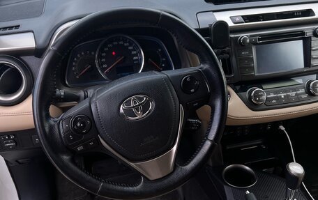 Toyota RAV4, 2015 год, 2 290 000 рублей, 12 фотография