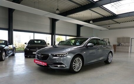 Opel Insignia II рестайлинг, 2018 год, 2 850 000 рублей, 2 фотография