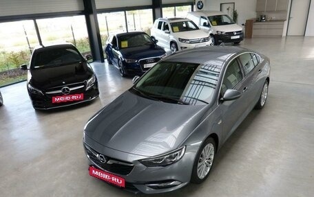 Opel Insignia II рестайлинг, 2018 год, 2 850 000 рублей, 4 фотография