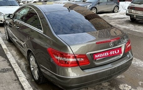 Mercedes-Benz E-Класс, 2012 год, 1 600 000 рублей, 3 фотография
