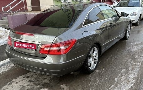 Mercedes-Benz E-Класс, 2012 год, 1 600 000 рублей, 5 фотография