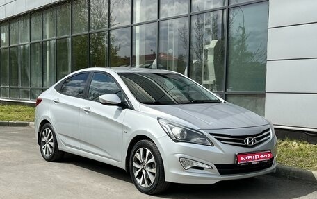 Hyundai Solaris II рестайлинг, 2015 год, 1 090 000 рублей, 1 фотография