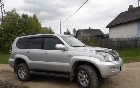 Toyota Land Cruiser Prado 120 рестайлинг, 2003 год, 1 750 000 рублей, 4 фотография