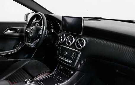 Mercedes-Benz A-Класс, 2015 год, 1 000 000 рублей, 3 фотография