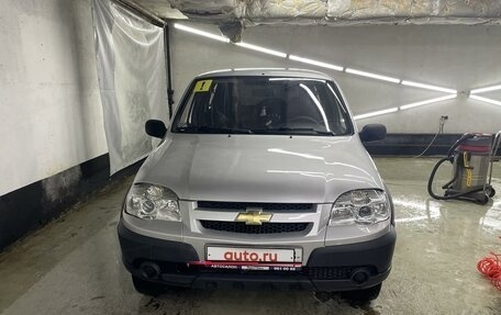 Chevrolet Niva I рестайлинг, 2010 год, 580 000 рублей, 1 фотография