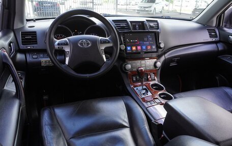 Toyota Highlander III, 2013 год, 2 414 000 рублей, 6 фотография