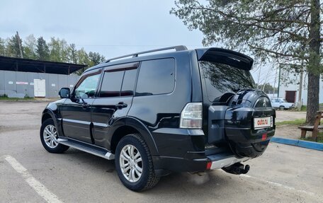 Mitsubishi Pajero IV, 2011 год, 1 850 000 рублей, 3 фотография