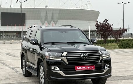 Toyota Land Cruiser 200, 2017 год, 6 600 000 рублей, 1 фотография