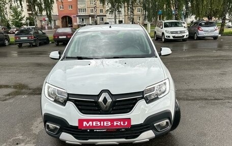 Renault Logan II, 2022 год, 1 430 000 рублей, 2 фотография