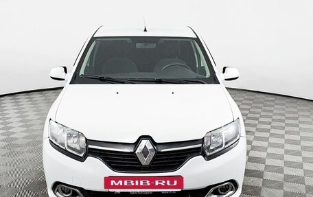 Renault Logan II, 2018 год, 673 000 рублей, 2 фотография