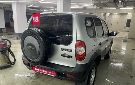 Chevrolet Niva I рестайлинг, 2010 год, 580 000 рублей, 5 фотография