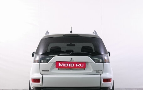 Mitsubishi Outlander III рестайлинг 3, 2010 год, 1 289 000 рублей, 4 фотография