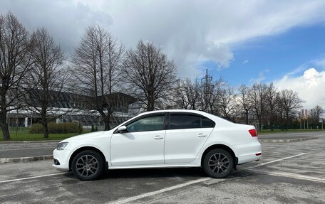 Volkswagen Jetta VI, 2011 год, 855 000 рублей, 3 фотография