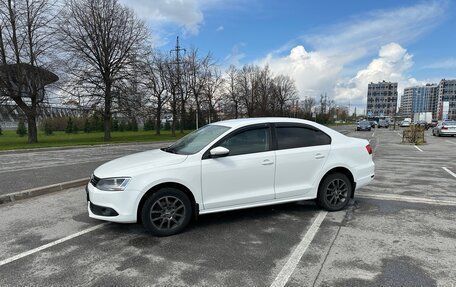 Volkswagen Jetta VI, 2011 год, 855 000 рублей, 2 фотография