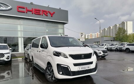 Peugeot Traveller I, 2018 год, 2 775 000 рублей, 3 фотография