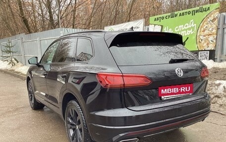 Volkswagen Touareg III, 2019 год, 7 500 000 рублей, 6 фотография