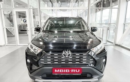 Toyota RAV4, 2019 год, 3 463 000 рублей, 2 фотография