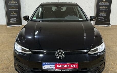 Volkswagen Golf VIII, 2020 год, 2 330 000 рублей, 2 фотография