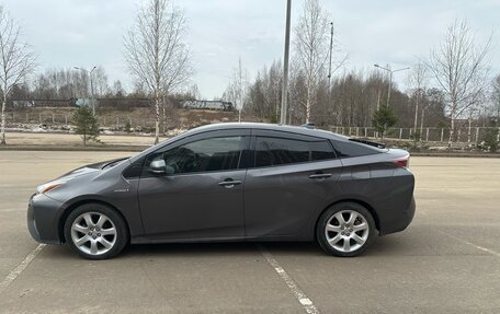 Toyota Prius IV XW50, 2018 год, 1 770 000 рублей, 4 фотография