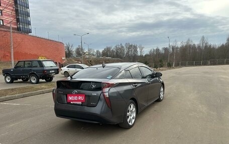 Toyota Prius IV XW50, 2018 год, 1 770 000 рублей, 7 фотография