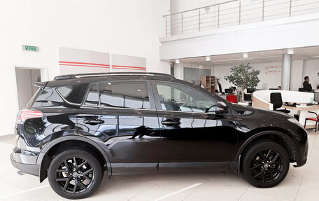 Toyota RAV4, 2019 год, 3 160 000 рублей, 4 фотография