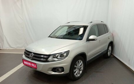 Volkswagen Tiguan I, 2013 год, 1 830 000 рублей, 1 фотография