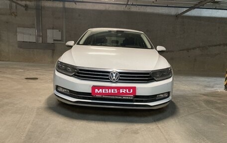 Volkswagen Passat B8 рестайлинг, 2018 год, 3 300 000 рублей, 3 фотография