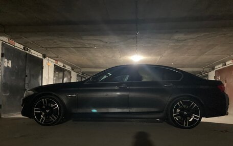 BMW 5 серия, 2010 год, 1 800 000 рублей, 3 фотография