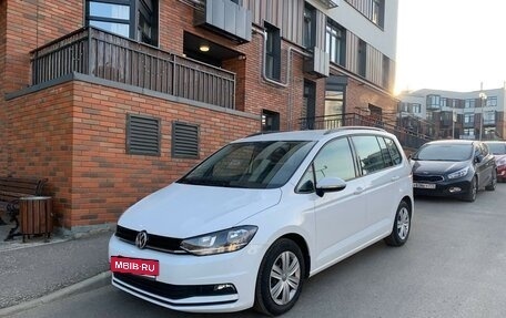 Volkswagen Touran III, 2017 год, 1 820 000 рублей, 16 фотография