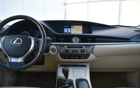 Lexus ES VII, 2013 год, 2 408 000 рублей, 13 фотография