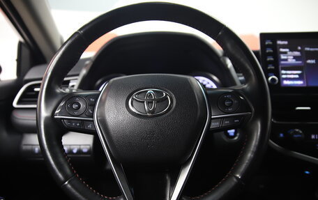Toyota Camry, 2021 год, 3 650 000 рублей, 14 фотография