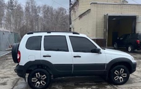 Chevrolet Niva I рестайлинг, 2020 год, 1 100 000 рублей, 6 фотография