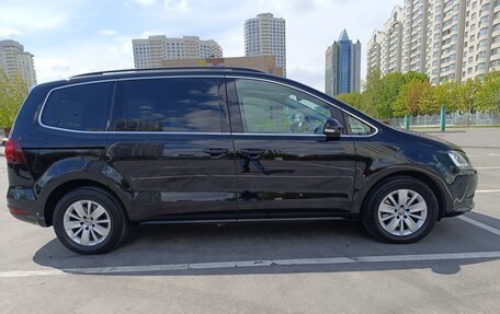 Volkswagen Sharan II, 2017 год, 2 750 000 рублей, 5 фотография