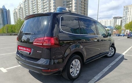 Volkswagen Sharan II, 2017 год, 2 750 000 рублей, 4 фотография