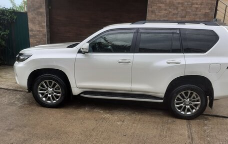 Toyota Land Cruiser Prado 150 рестайлинг 2, 2018 год, 6 700 000 рублей, 3 фотография