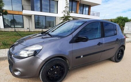 Renault Clio III, 2010 год, 690 000 рублей, 2 фотография