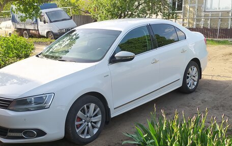 Volkswagen Jetta VI, 2013 год, 1 400 000 рублей, 1 фотография