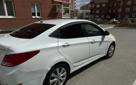 Hyundai Solaris II рестайлинг, 2014 год, 900 000 рублей, 3 фотография