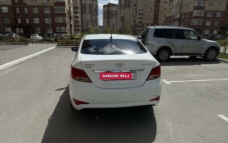 Hyundai Solaris II рестайлинг, 2014 год, 900 000 рублей, 2 фотография