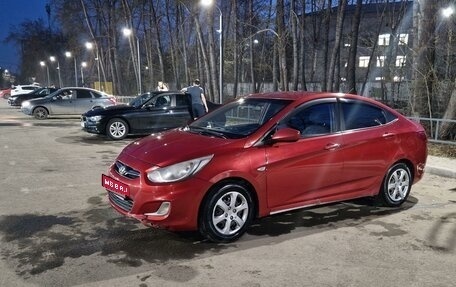 Hyundai Solaris II рестайлинг, 2013 год, 650 000 рублей, 1 фотография