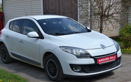 Renault Megane III, 2013 год, 790 000 рублей, 2 фотография